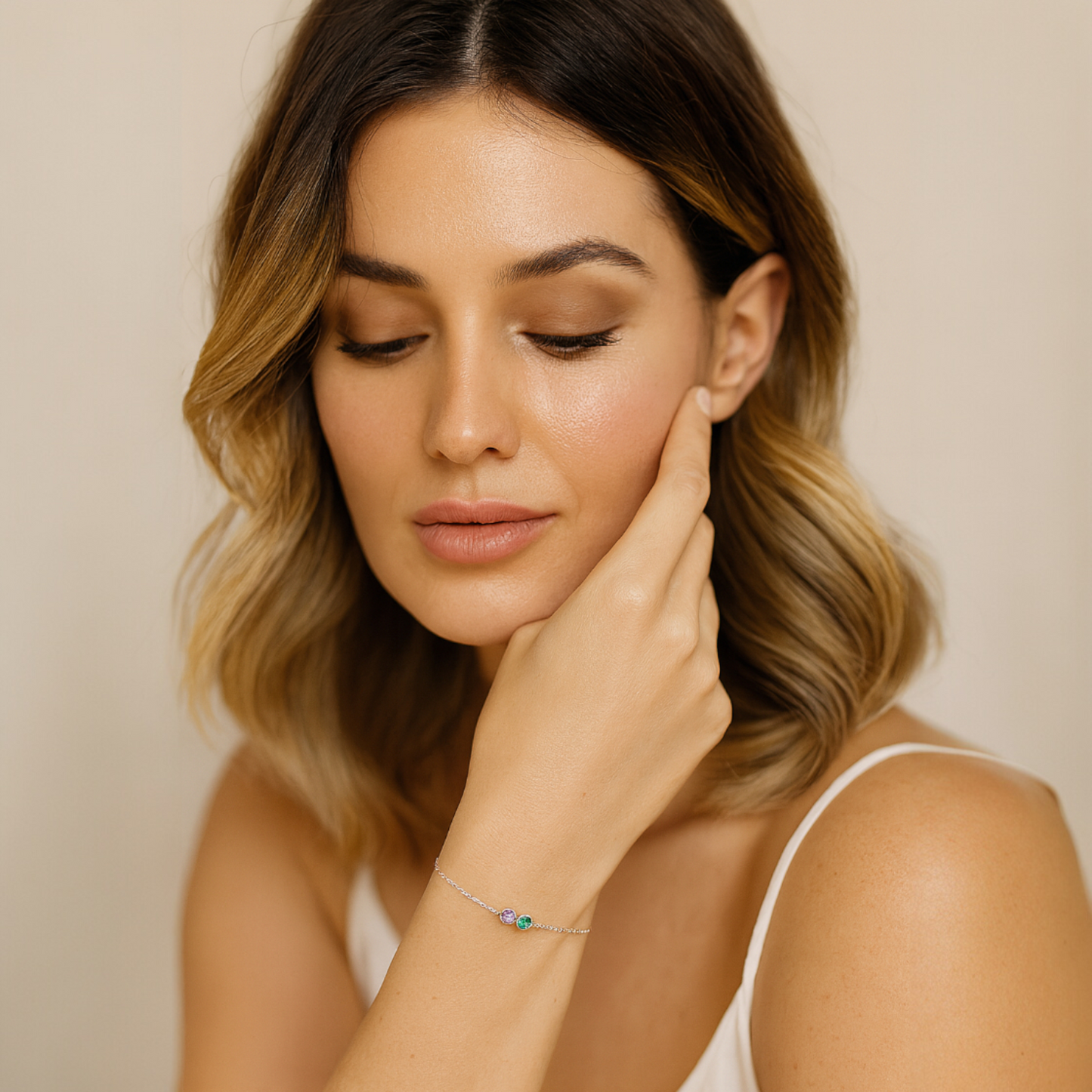 Armband mit einem Stein des Monats Nah am Herzen