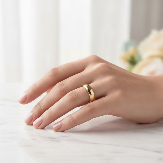 Hoop ring – classic elegance